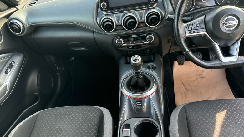 Nissan Juke 1.0 DiG-T N-Connecta 5dr Petrol Hatchback